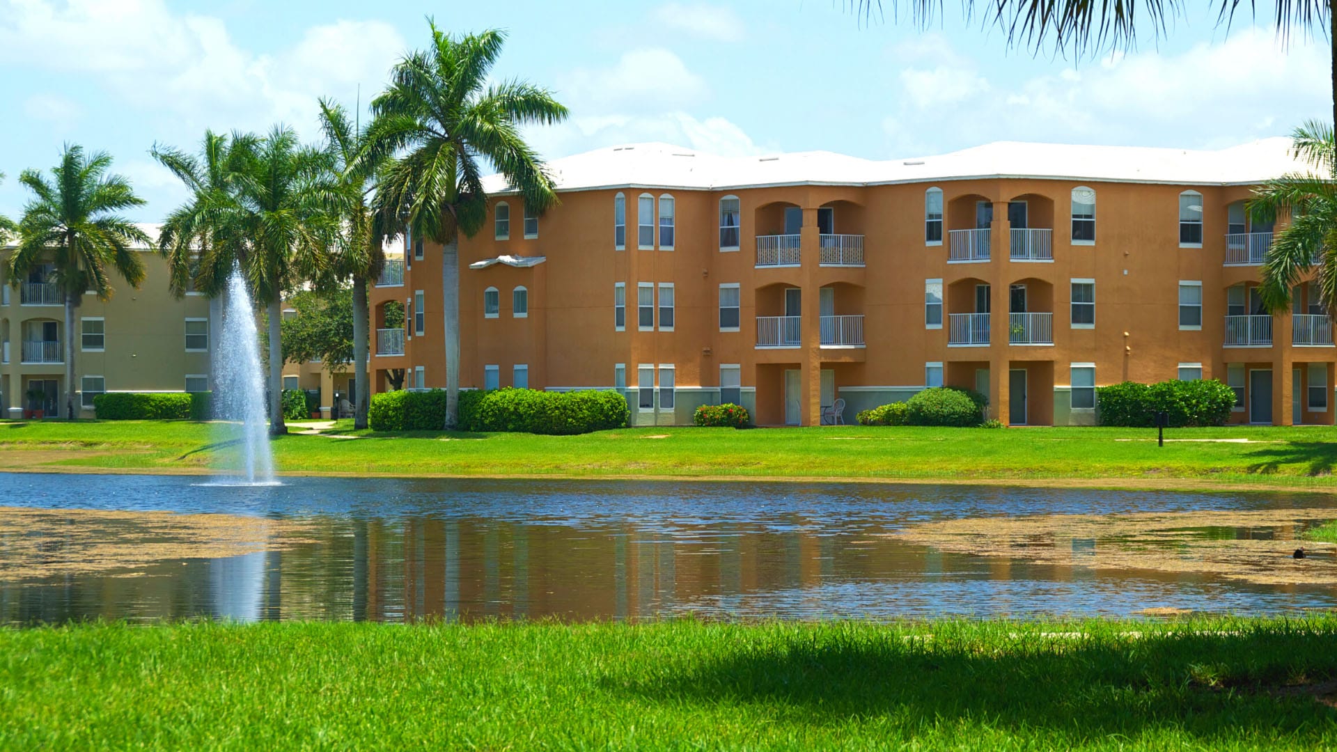 Image of Florida Apartment building